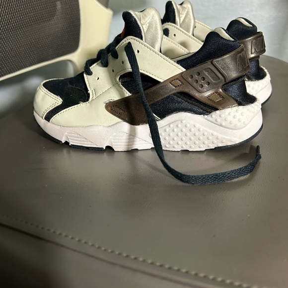 Nike Huarache - Picture 5 of 7